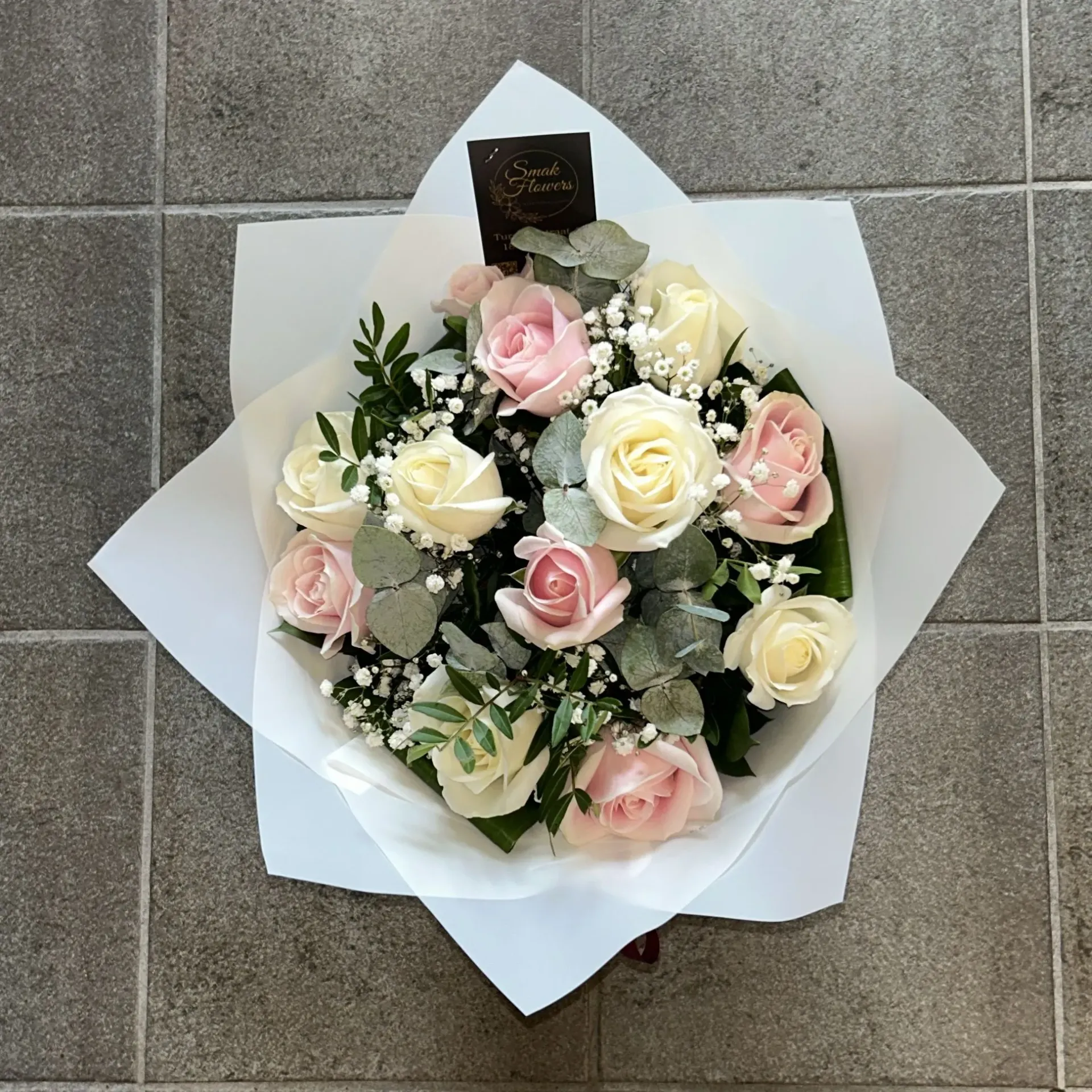 Mix van witte en roze rozen - Moederdag (Standaard)